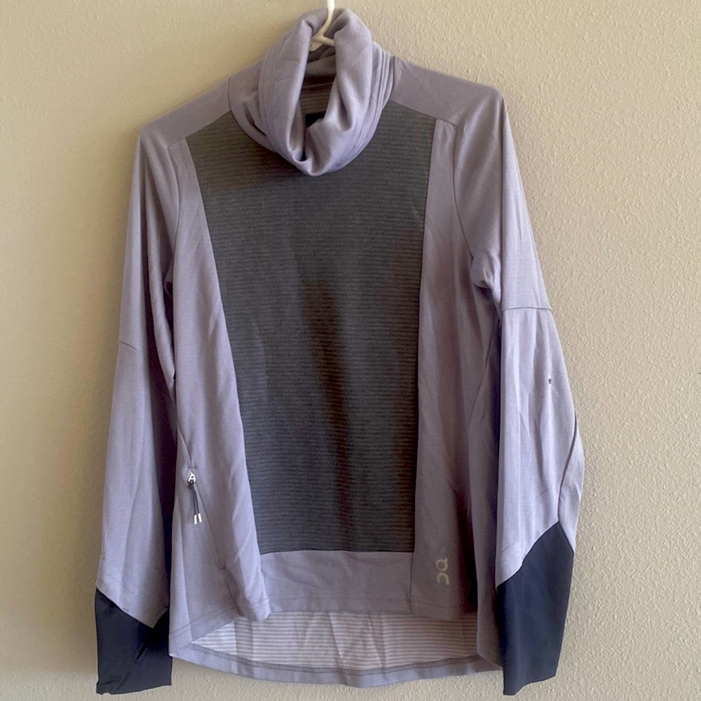 COPY - ON running brand hoodie weather shirt, small